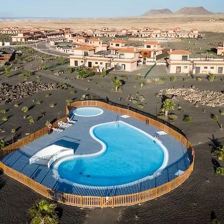 La Caleta Con Piscina Terraza Jardines Privados Terraza Y Wifi * Corralejo