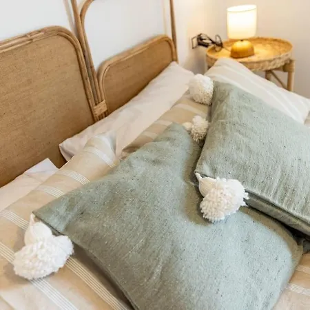 La Caleta Con Piscina Terraza Jardines Privados Terraza Y Wifi Vakantiehuis *