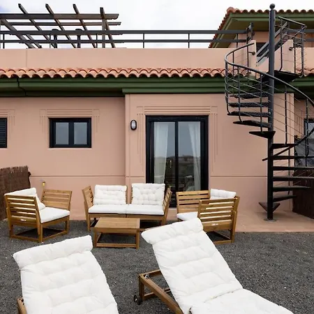 La Caleta Con Piscina Terraza Jardines Privados Terraza Y Wifi Vakantiehuis Corralejo