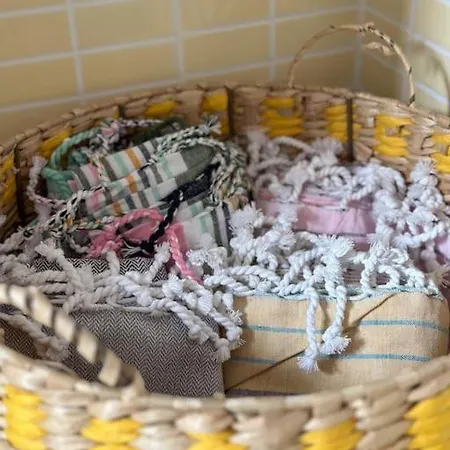 Feriehus La Caleta Con Piscina Terraza Jardines Privados Terraza Y Wifi