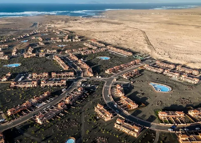 La Caleta Con Piscina Terraza Jardines Privados Terraza Y Wifi