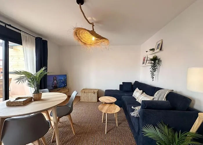 La Caleta Con Piscina Terraza Jardines Privados Terraza Y Wifi Holiday home