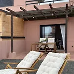 Hébergement de vacances La Caleta Con Piscina Terraza Jardines Privados Terraza Y Wifi Corralejo
