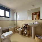 La Caleta Con Piscina Terraza Jardines Privados Terraza Y Wifi Hébergement de vacances *