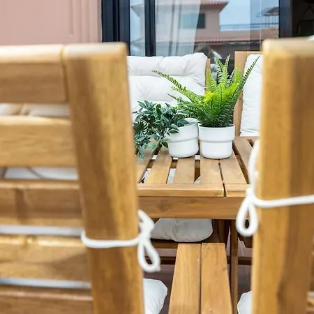 La Caleta Con Piscina Terraza Jardines Privados Terraza Y Wifi