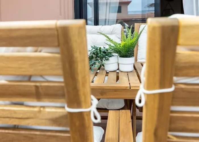 La Caleta Con Piscina Terraza Jardines Privados Terraza Y Wifi