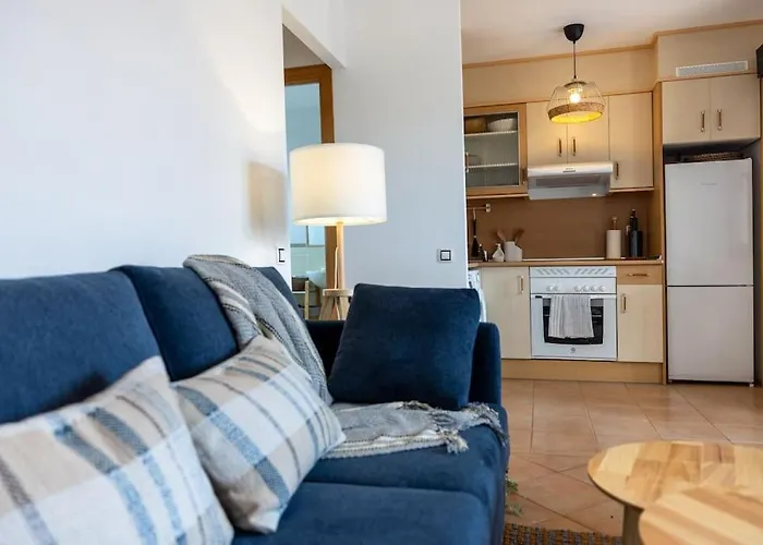 La Caleta Con Piscina Terraza Jardines Privados Terraza Y Wifi コラレホ