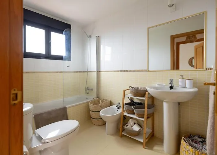 La Caleta Con Piscina Terraza Jardines Privados Terraza Y Wifi 別荘 コラレホ