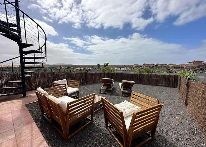 La Caleta Con Piscina Terraza Jardines Privados Terraza Y Wifi