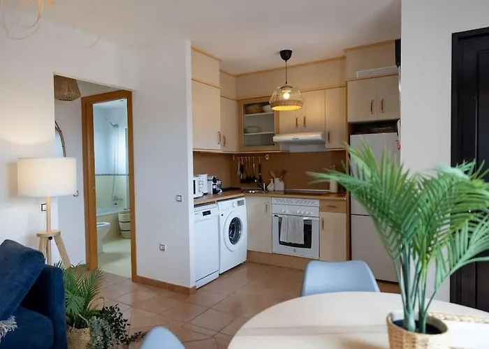 La Caleta Con Piscina Terraza Jardines Privados Terraza Y Wifi 別荘 *