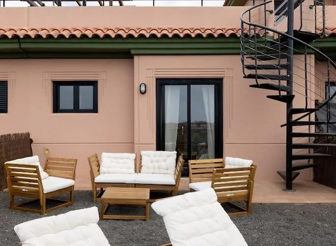 La Caleta Con Piscina Terraza Jardines Privados Terraza Y Wifi 別荘 コラレホ