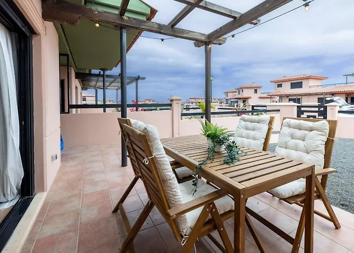 La Caleta Con Piscina Terraza Jardines Privados Terraza Y Wifi